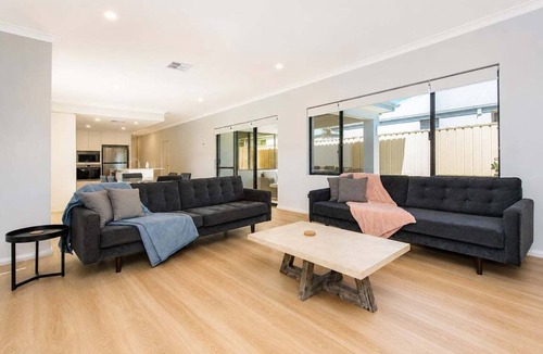 West Busselton House | 5 O’Clock Somewhere -4 BRM Beachside Retreat
