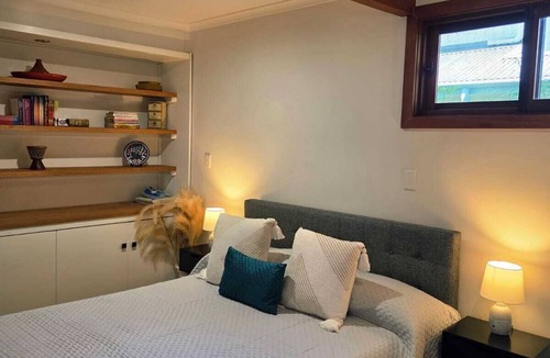 St Ives Apartment | 57 sqm studio in a Leafy Suburb Oasis with Comfort & Charm