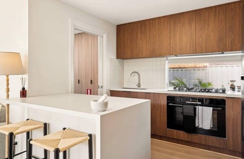 Doubleview House | 5BR Family Home Mins to Scarborough Beach