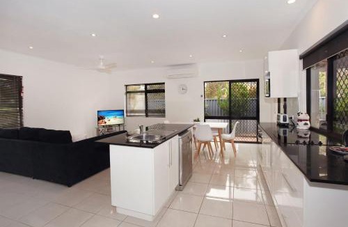 Marcoola House | 6 Petrie Avenue