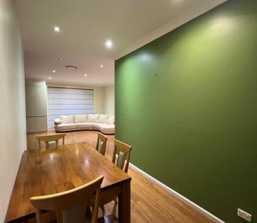 Beecroft House | 6 Purple Room