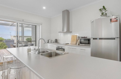 Encounter Bay House | 7 Passatt St, Encounter Bay