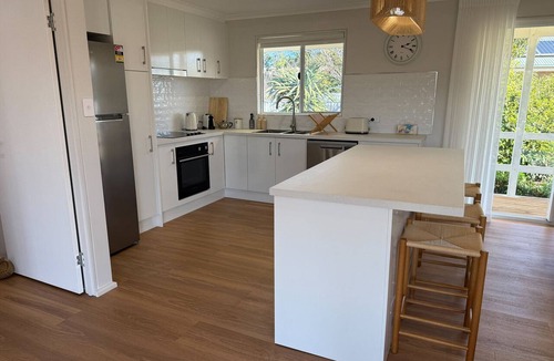Dalrymple House | 7 Second Street - Close to beach, Off peak special available!