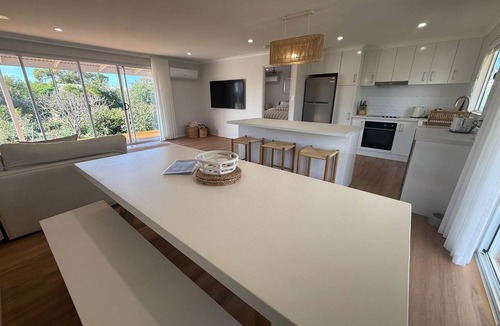Dalrymple House | 7 Second Street - Close to beach, Off peak special available!