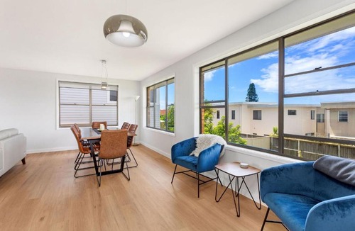 Forster House | 86 Becker Road