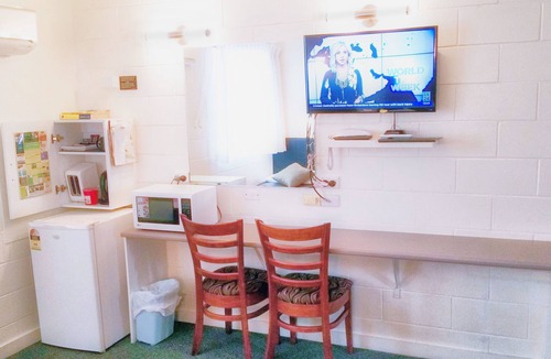 Emerald Hotel | A & A Lodge Motel Emerald