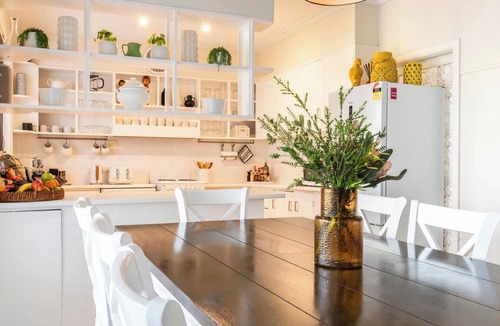 Lorne House | A Beautiful Winter Getaway+Pet Friendly