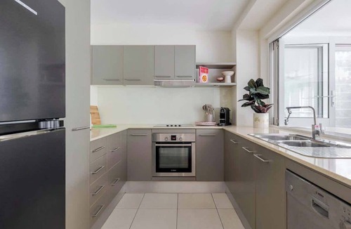 Cairns North Apartment | A Calm City Base Cairns CBD
