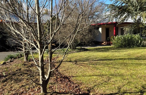 Calare House | A classic Orange property. A private retreat set amongst a beautiful garden.