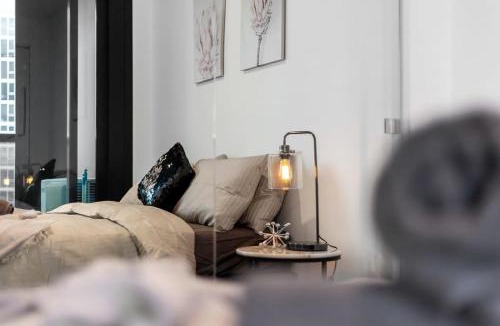Carlton South Apartment | A Comfy Apt Only a 5-min Walk to Victoria Market