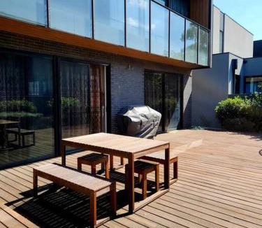 Kew House | A Hidden Gem In Kew