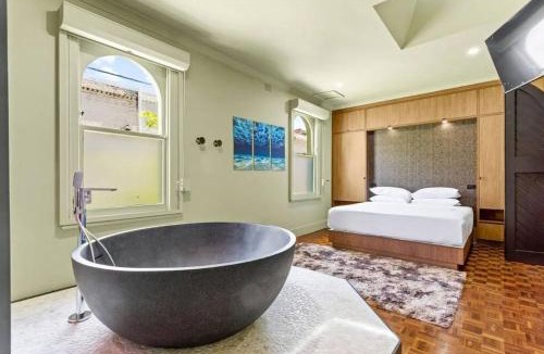 Pyrmont Apartment | A Luxury Space with Playstation in Darling Harbour