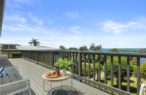 Vincentia House | A Pets Paradise by Experience Jervis Bay