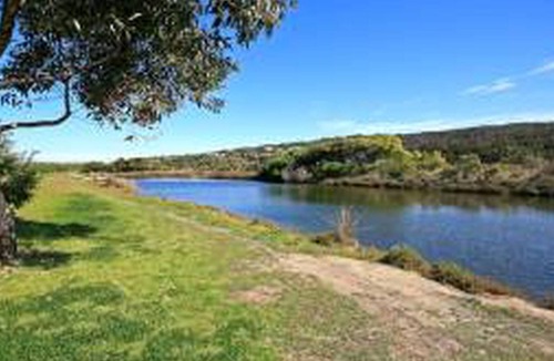 Aireys Inlet Apartment | A River Bed