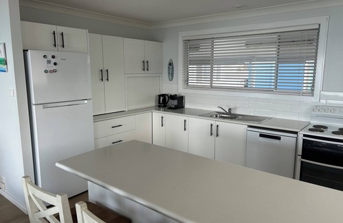 Callala Beach House | Absolute Beachfront & Pet Friendly *late 3pm weekend checkout August*