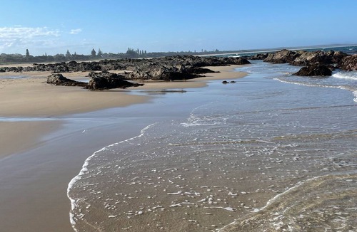Diamond Beach House | Absolute beachfront holiday home with private heated pool