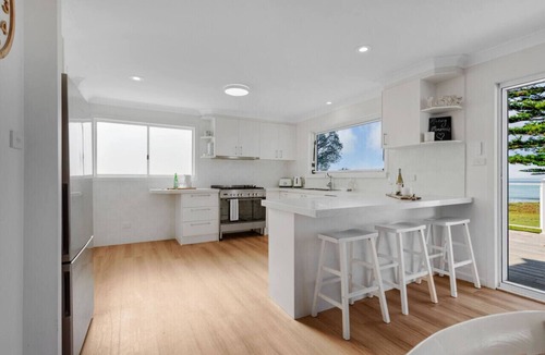 Long Beach House | Absolute Beachfront | Multi Living | Fire Pit
