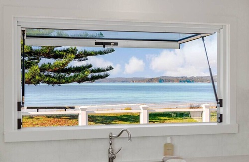 Long Beach House | Absolute Beachfront | Multi Living | Fire Pit