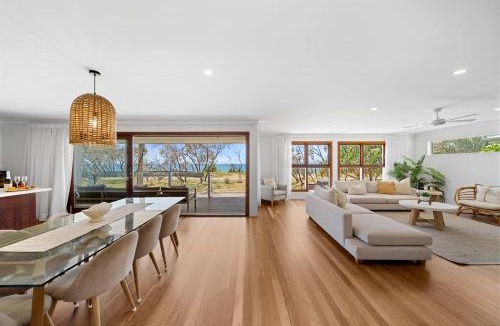 Buddina House | Absolute Beachfront Paradise in Buddina