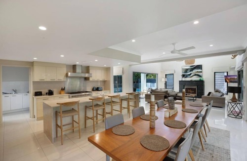 Marcus Beach House | Absolute beachfront property. Walk out the back gate straight to the beach.