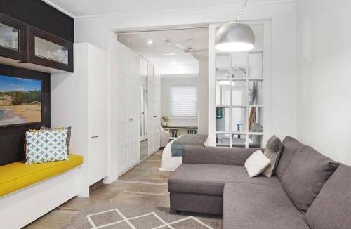 Wamberal Apartment | Absolute Beachfront Surf Unit In Terrigal/Wambi