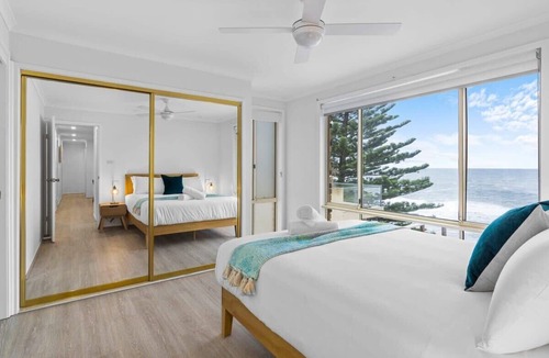 Blue Bay House | Absolute Waterfront Family Escape - Blue Bay