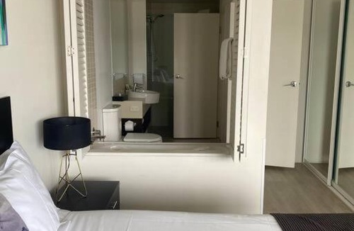 Cairns Central Business District Apartment | Absolute Waterfront Apartment