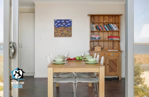 Bonney House | Absolute Waterfront Views + Kayaks