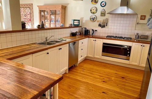 Newhaven House | Absolute waterfront views, a cosy, country style retreat, set amongst the trees.