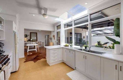 Norwood House | Adelaide Central Artistic bluestone Retreat