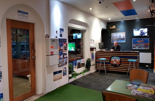 Adelaide Central Business District Hostel | Adelaide Travellers Inn Backpackers Hostel