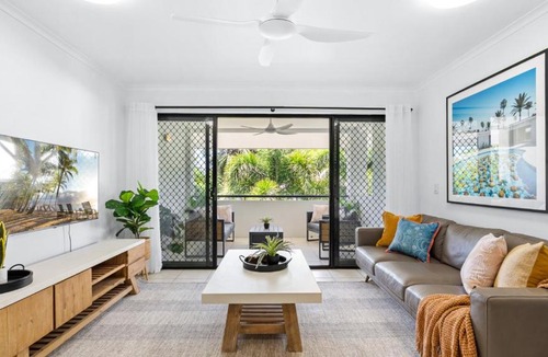 Parramatta Park Apartment | Adina Oasis Top-Floor Apartment