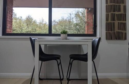 Bright House | Adorable 1 bedroom private apartment