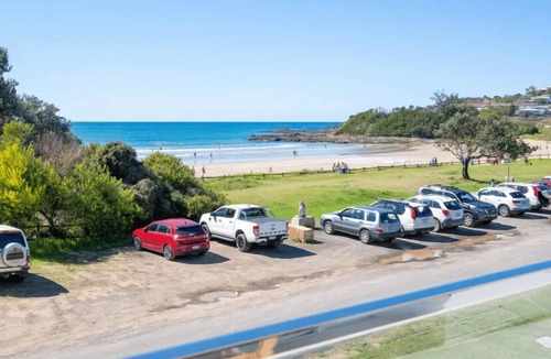 Woolgoolga House | Adrift - Beachfront living on Woolgoolga Beach