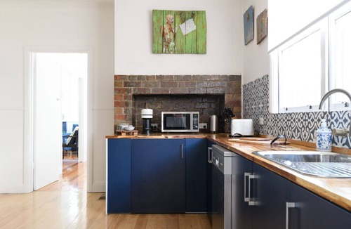 Daylesford House | Agapi Daylesford ~ Charming 1950's Cottage