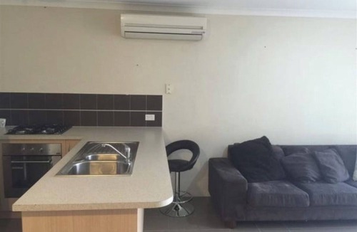 East Cannington House | Airbnb Room to stay at prime location close to all amenities, east Cannington