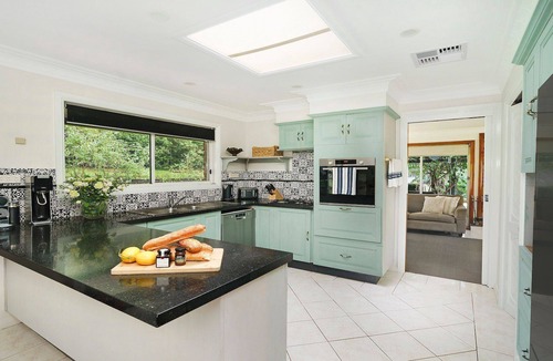 Bundanoon House | Alba Gardens – Private, leafy garden setting on over an acre