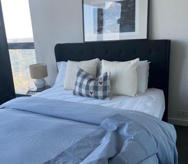 Melbourne Apartment | Albert park across the road Melbourne city a stone away
