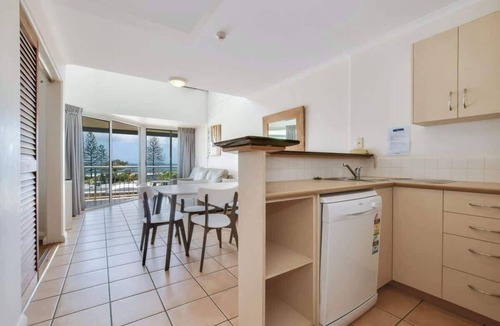 Alexandra Headland Apartment | Alex Beach Resort 3BR Apt 428