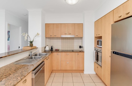 Alexandra Headland Apartment | Alexandra Headland Water Front Holiday Apartment with Wide Ocean Views