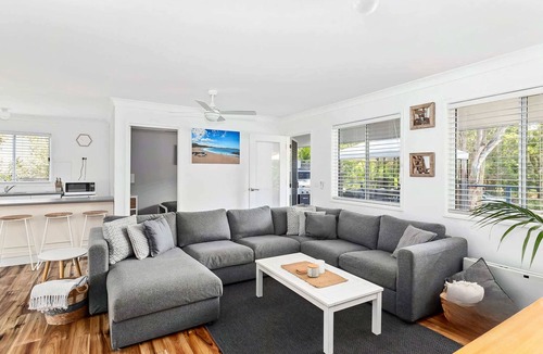 Kioloa House | All Decked Out at Kioloa Pet Friendly