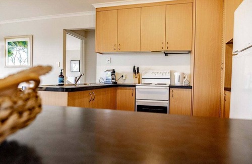 Bicheno House | Allure Bicheno - Absolute Waterfront
