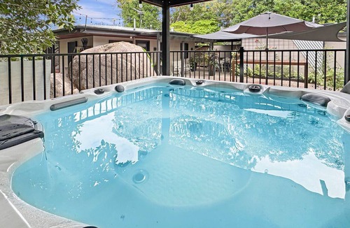 Arcadia Cottage | Alma Rocks