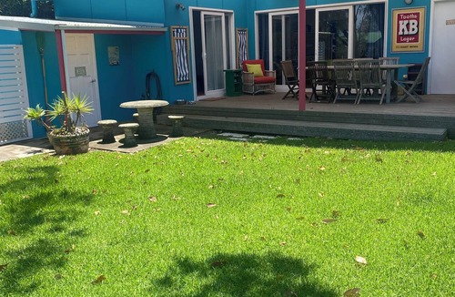 Culburra Beach House | Almost on the beachfront - 4 houses away - you can hear the waves.