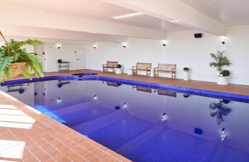 Mount Nelson House | Alpine Nelson - With Indoor Pool & Sauna