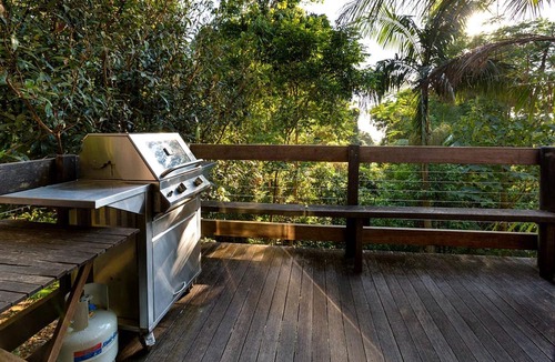Mount Glorious Cabin | Amazing Mountain Cabin with a Barbecue near Cedar Creek, Queensland