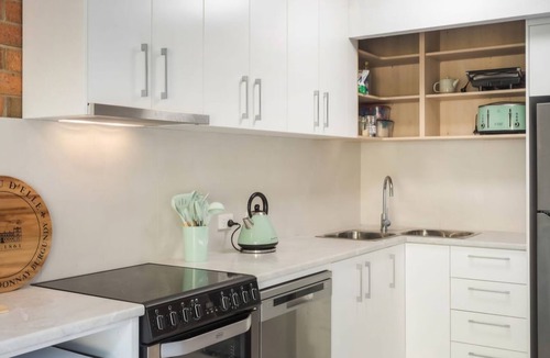 Merimbula Apartment | Amazing view from this centrally located 2 bed unit in the heart of Merimbula.