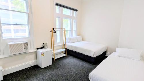 Adelaide Central Business District Hotel | Ambassadors Hotel