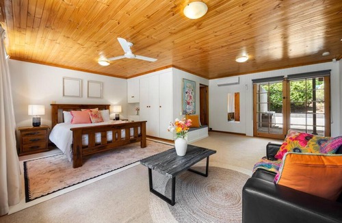 Paechtown Apartment | Amber Whisper - In the Hills with Pool & Tennis Court