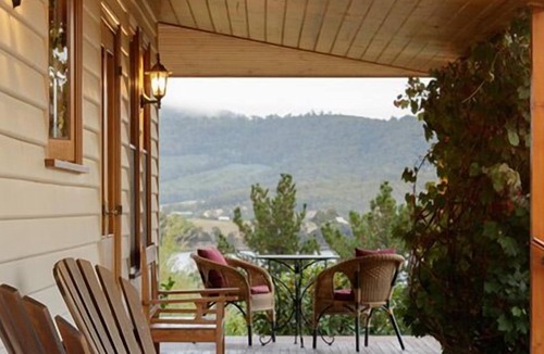 Wattle Grove Bed & Breakfast | Ambience on Huon B&B